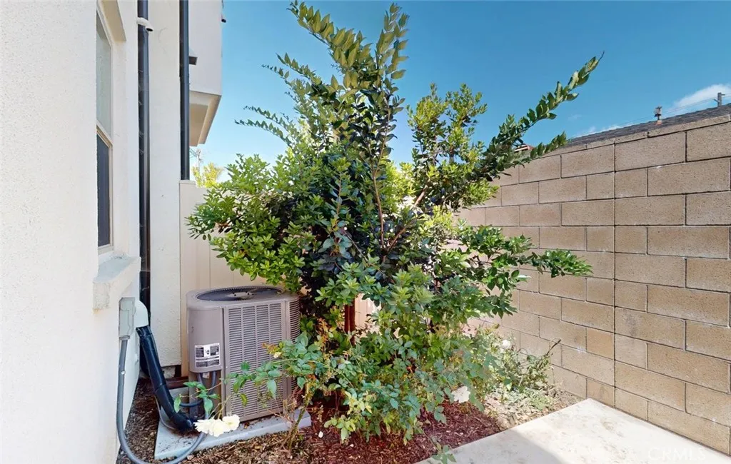 Additional image 83 of 17536 Cameron Lane Unit 105, Huntington Beach, CA 92647