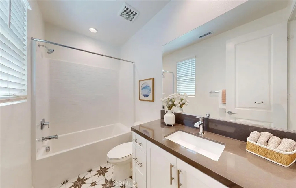Additional image 71 of 17536 Cameron Lane Unit 105, Huntington Beach, CA 92647