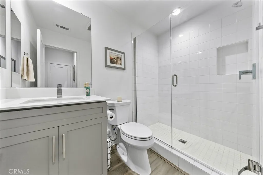 Additional image 11 of 2560 Valentina Way Unit 2, Commerce, CA 90040