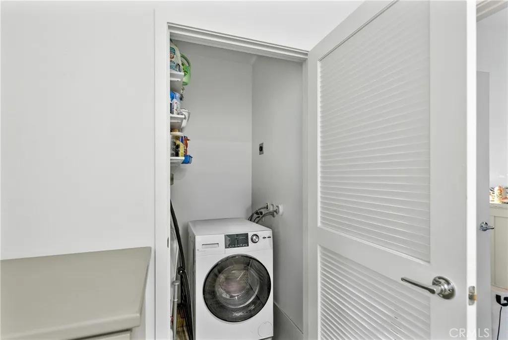 Additional image 21 of 2560 Valentina Way Unit 2, Commerce, CA 90040