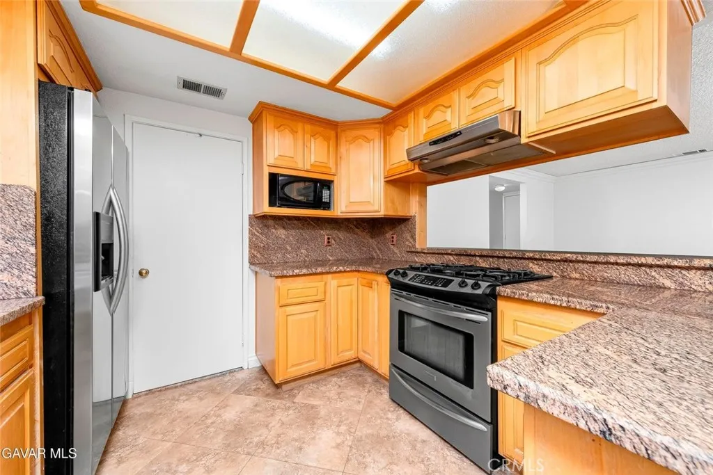 Additional image 38 of 37450 Yorkshire Dr, Palmdale, CA 93550