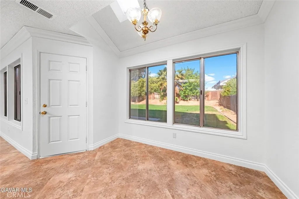 Additional image 42 of 37450 Yorkshire Dr, Palmdale, CA 93550