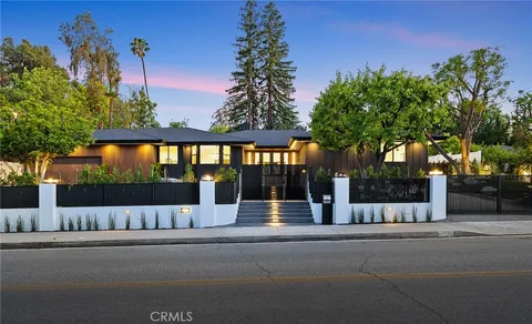 19750 Wells Drive, Woodland Hills, CA 91364 - MLS#: SR25106190