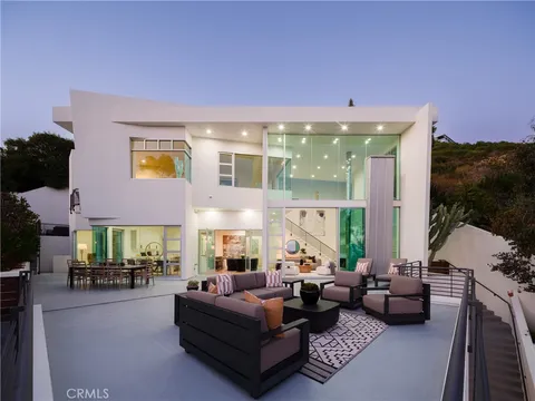 468 Ashton Drive, Laguna Beach, CA MLS: LG25075842