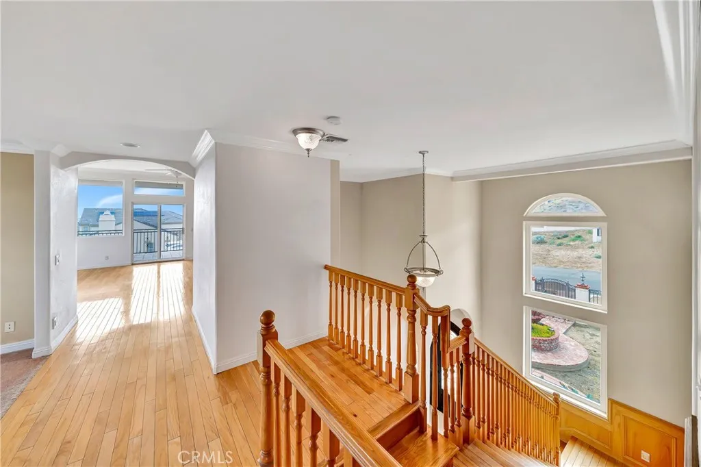 Additional image 11 of 345 Lakeview Dr, Palmdale, CA 93551