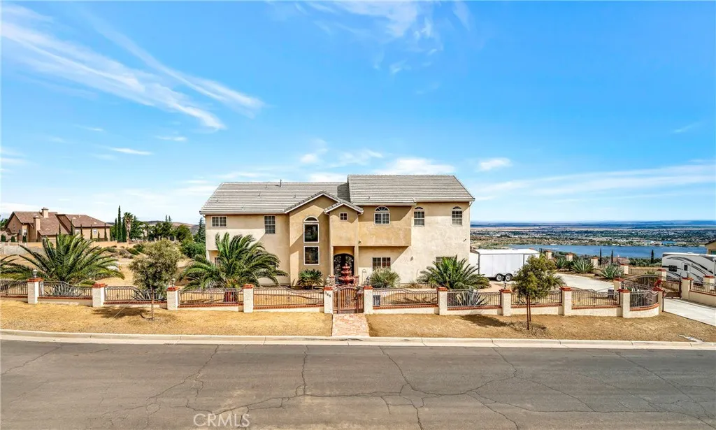 Additional image 2 of 345 Lakeview Dr, Palmdale, CA 93551
