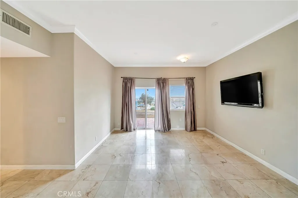 Additional image 131 of 345 Lakeview Dr, Palmdale, CA 93551