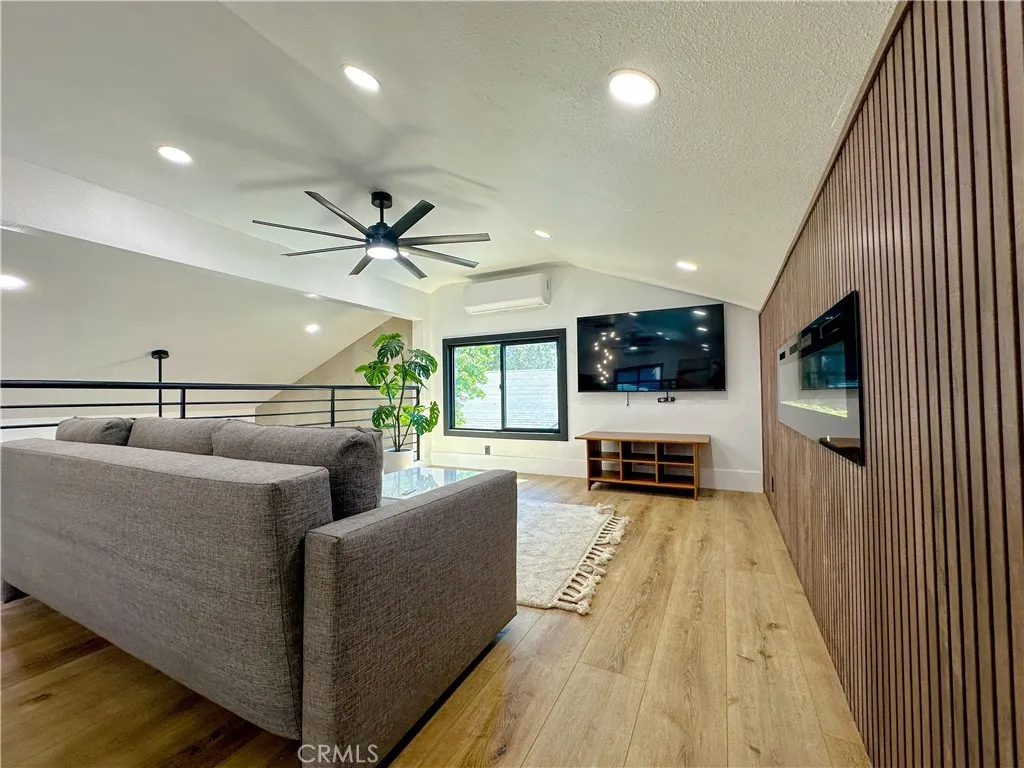 Additional image 28 of 715 N Zeyn St, Anaheim, CA 92805