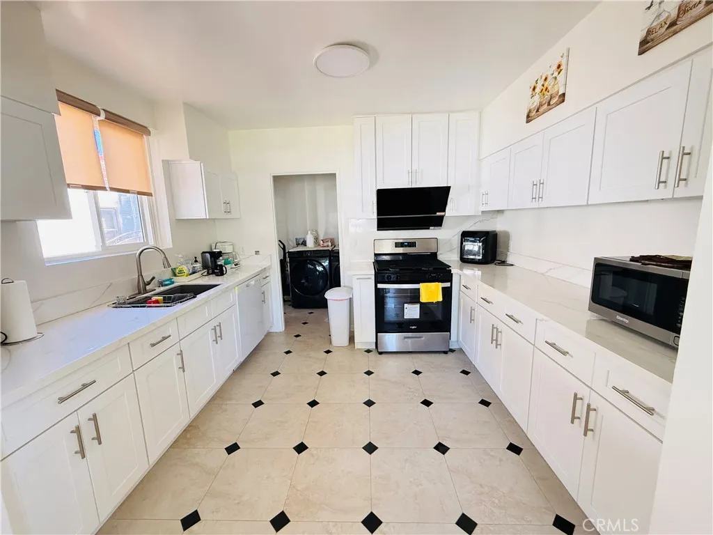 Additional image 6 of 590 N Daisy Ave, Pasadena, CA 91107