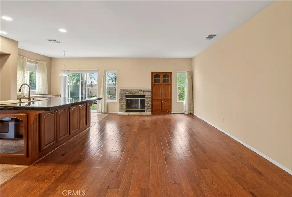 Additional image 10 of 1840 W Holguin St, Lancaster, CA 93534