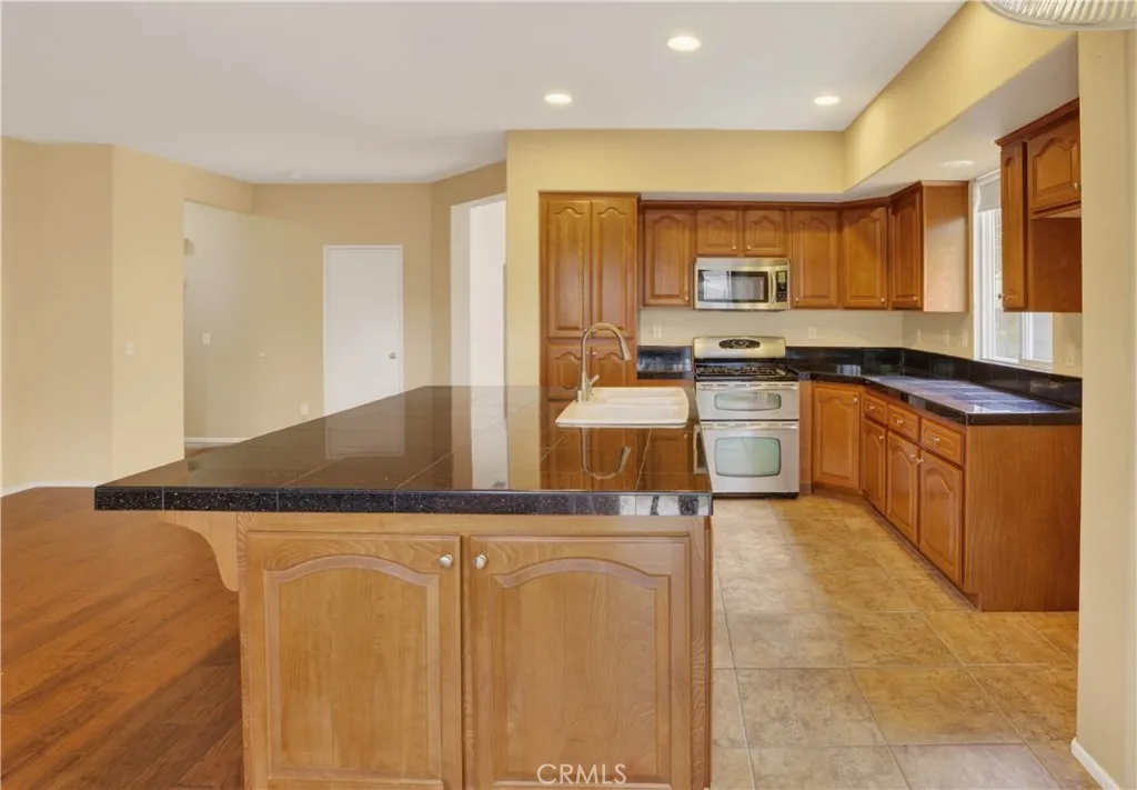 Additional image 50 of 1840 W Holguin St, Lancaster, CA 93534