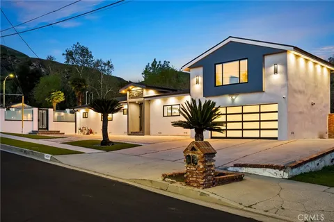 11424 Lemoncrest Avenue, Sylmar, CA 91342 - MLS#: GD25060996