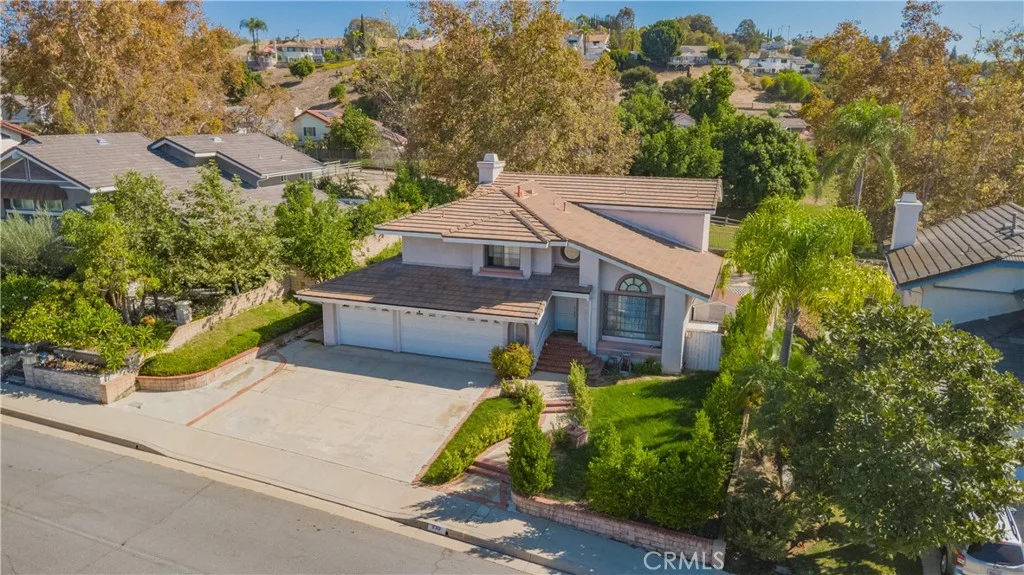 930 Crystal Water Ln, Walnut, CA 91789 photo 4