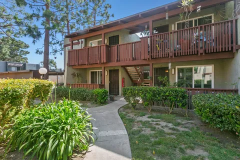 1030 W Macarthur Boulevard Unit 93, Santa Ana, CA MLS: PW25053789