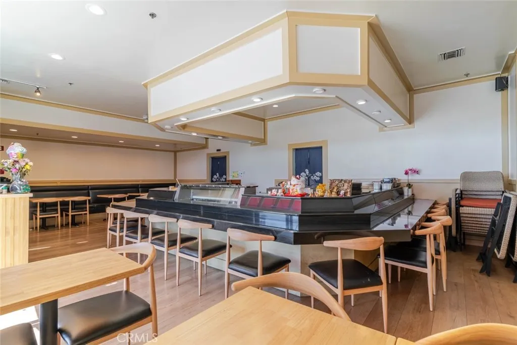 Additional image 6 of 25712 The Old Road, Valencia, CA 91381