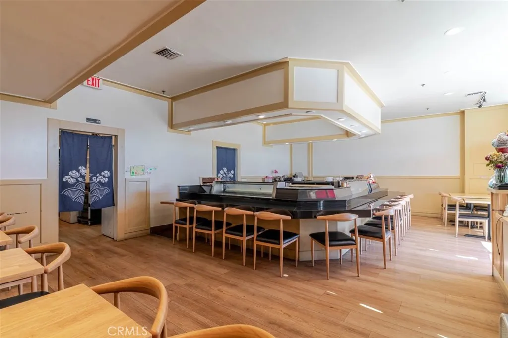 Additional image 7 of 25712 The Old Road, Valencia, CA 91381