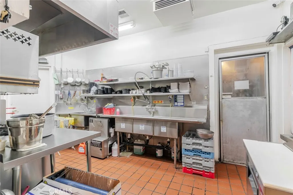 Additional image 17 of 25712 The Old Road, Valencia, CA 91381