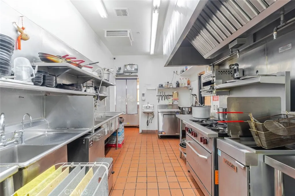 Additional image 19 of 25712 The Old Road, Valencia, CA 91381