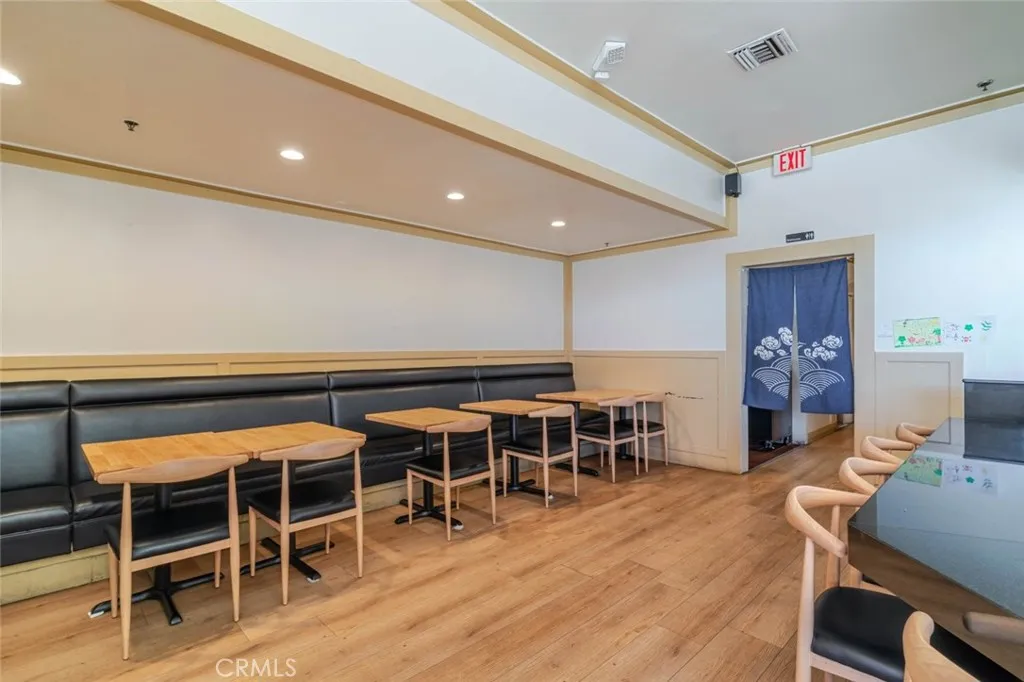 Additional image 10 of 25712 The Old Road, Valencia, CA 91381