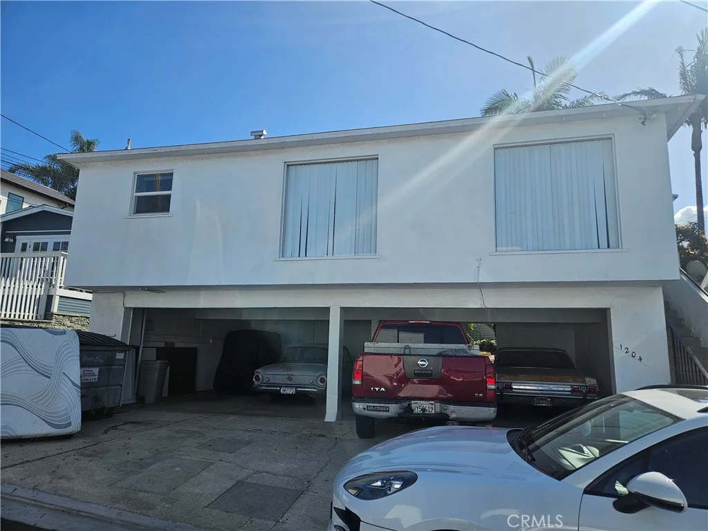 1033 Aviation Blvd, Hermosa Beach, CA 90254