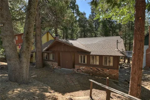 Property image for 920 Berne Drive, Crestline, CA 92325