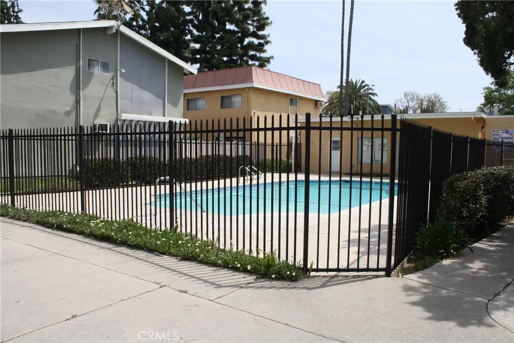 10011 Sepulveda Blvd, Mission Hills (San Fernando), CA 91345