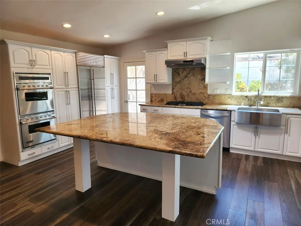 22808 Gershwin Drive, Woodland Hills, CA 91364 | SR25193917 | Nestfully