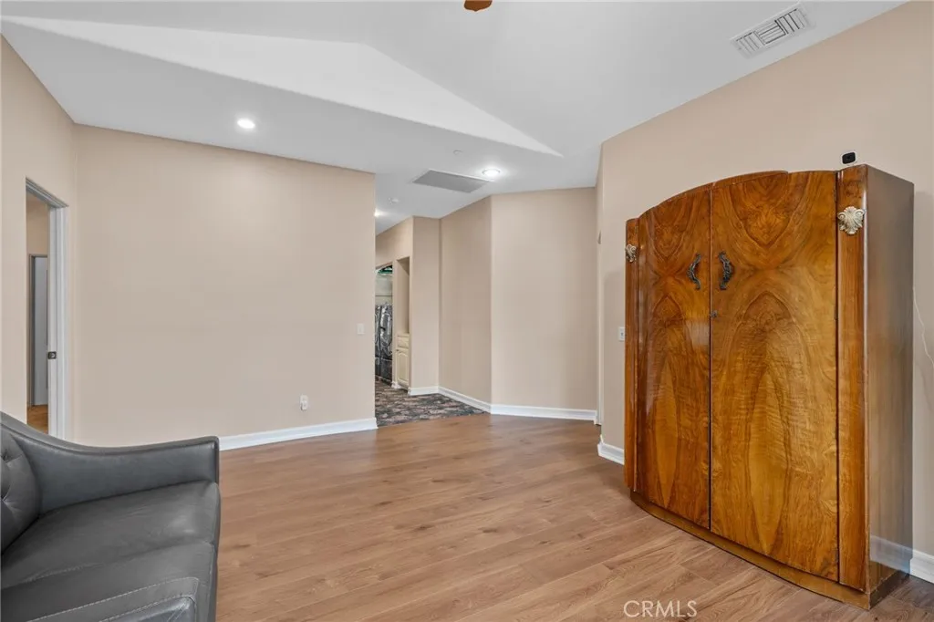 Additional image 95 of 334 Lakeside Ave, Redlands, CA 92373