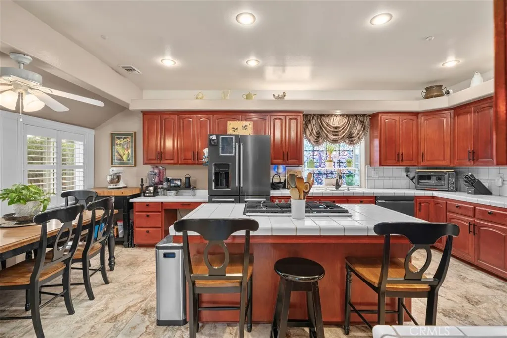 Additional image 18 of 334 Lakeside Ave, Redlands, CA 92373