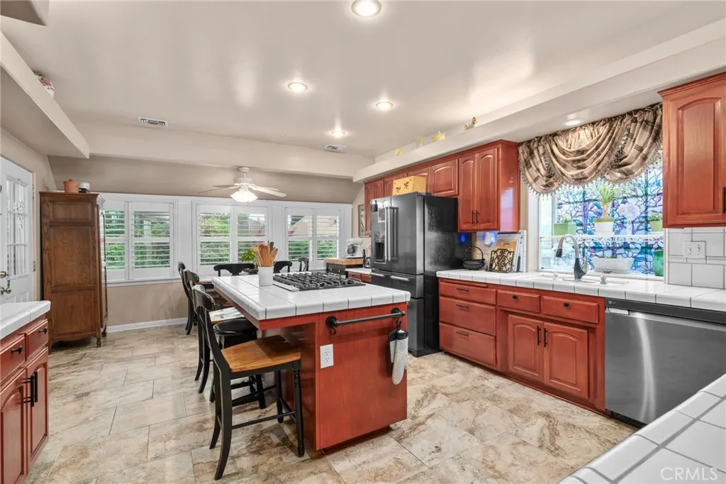 Additional image 15 of 334 Lakeside Ave, Redlands, CA 92373