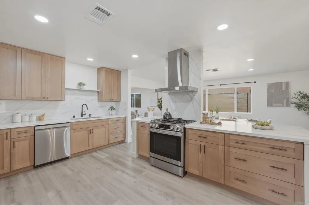 Additional image 9 of 8034 skyline dr, San Diego, CA 92114