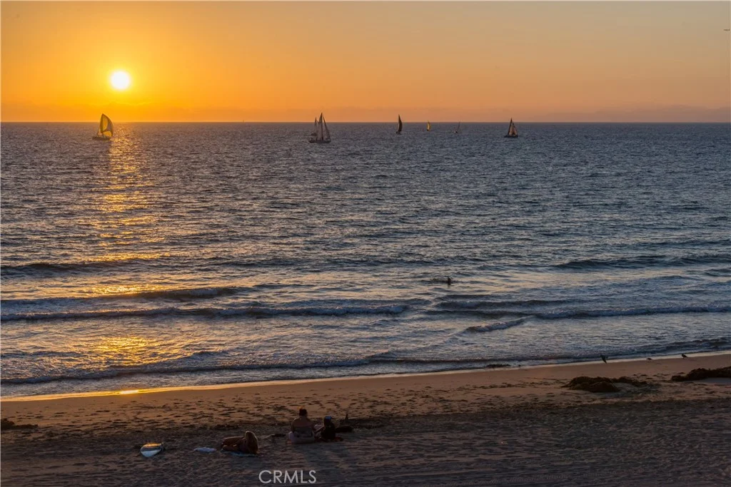 1155 11th Street Unit 15, Manhattan Beach, CA 90266