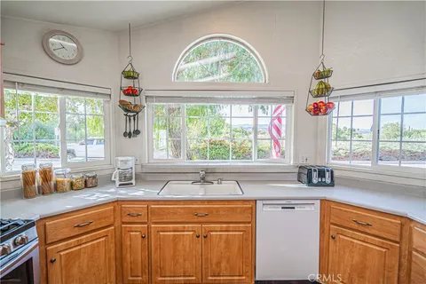 20073 Edgewater Drive, Canyon Country, CA MLS: SR24225459