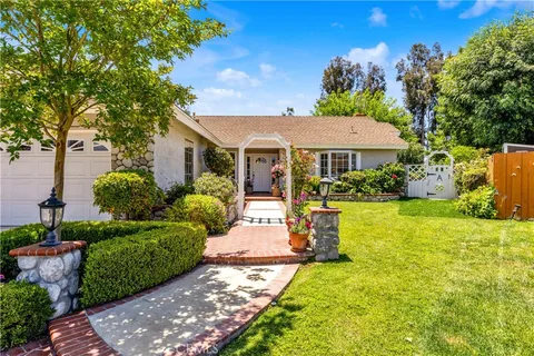 29272 Via San Sebastian, Laguna Niguel, CA 92677 - MLS#: OC25103021