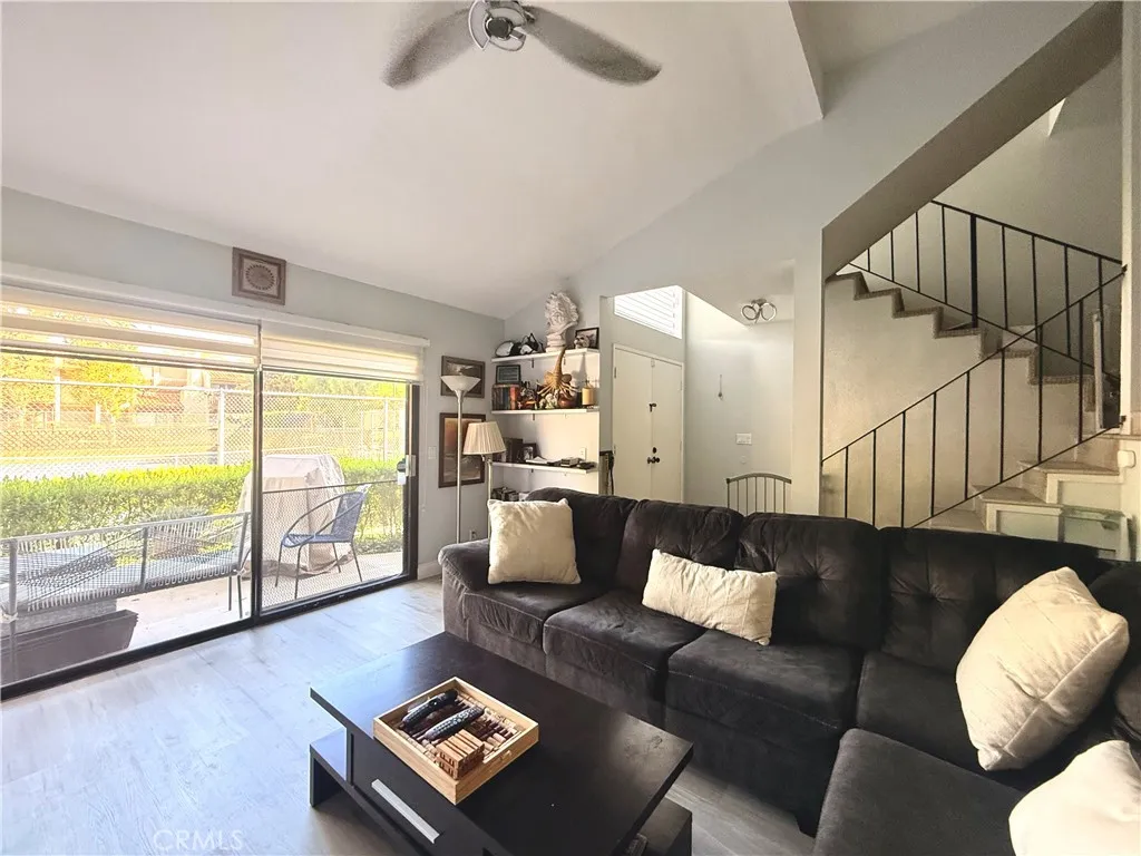 Additional image 4 of 560 Rosewood Avenue, Camarillo, CA 93010