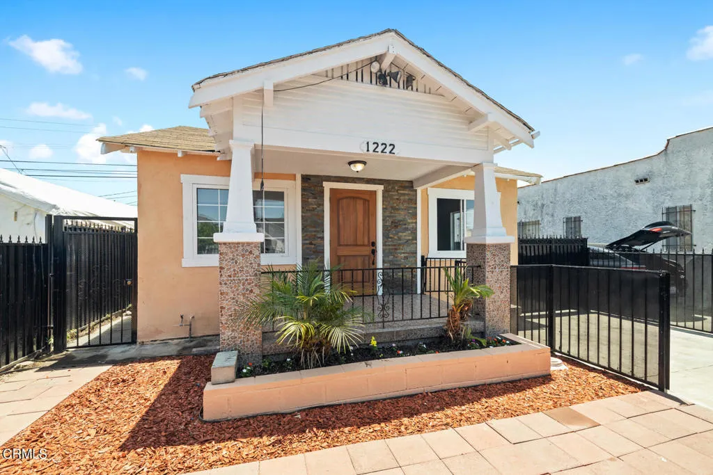 1222 W 66th Street, Los Angeles, CA 90044