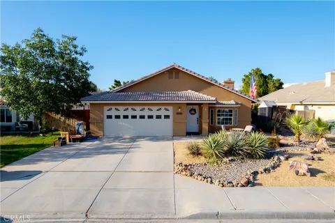 214 Mazatlan Drive, Imperial, CA MLS: SW25074422