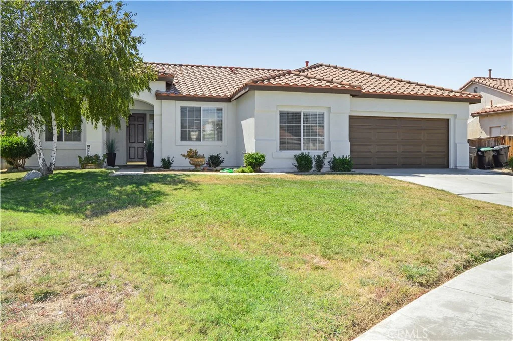 421 Dorothy Anna Drive, Banning, CA 92220