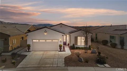 18861 Latigo Street, Apple Valley, CA 92308 - MLS#: DW25043068