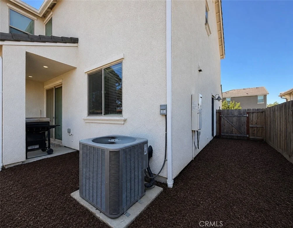 11449 N Via Campagna Dr, Fresno, CA 93730