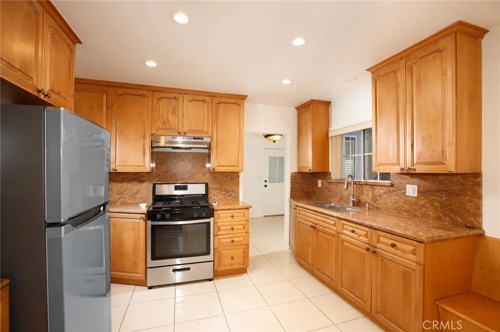 Additional image 11 of 1020 Raymond Ave, Glendale, CA 91201