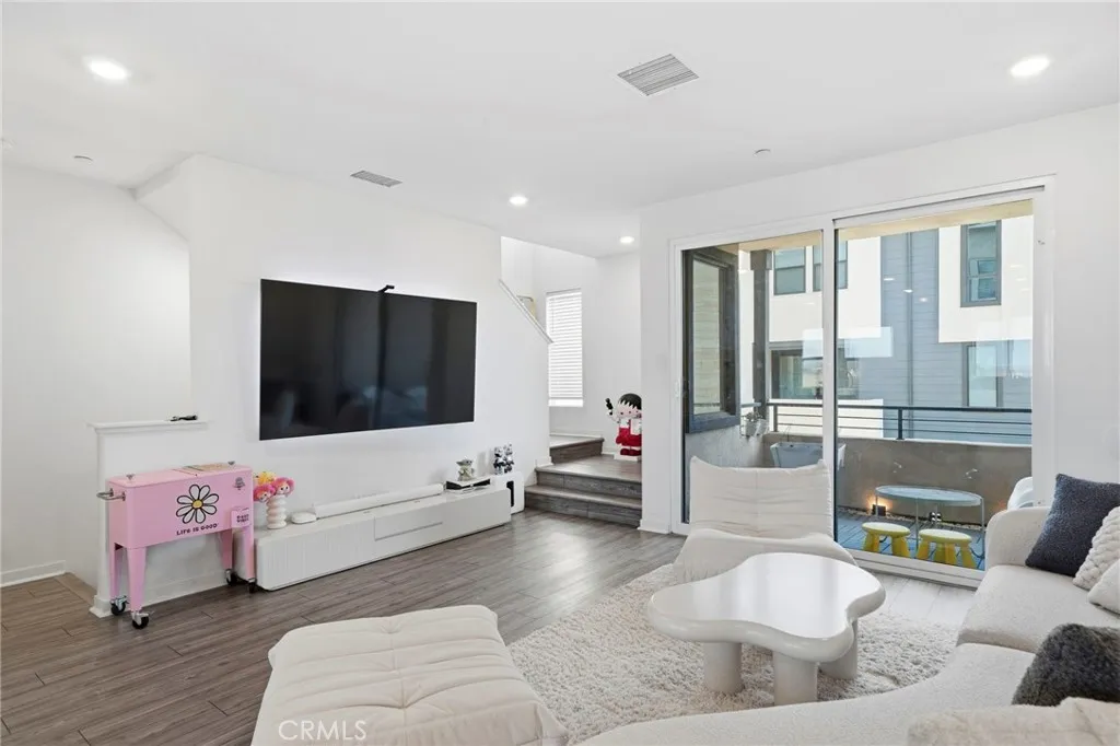 Additional image 7 of 2947 West Lincoln Avenue Unit 3, Anaheim, CA 92801
