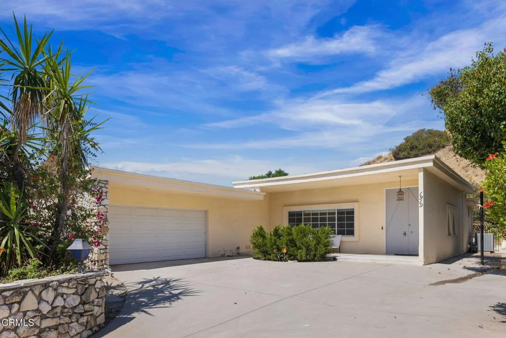 1919 Deermont Road, Glendale, CA 91207