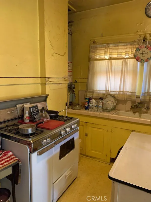 Additional image 23 of 3708 S San Pedro Street, Los Angeles, CA 90011