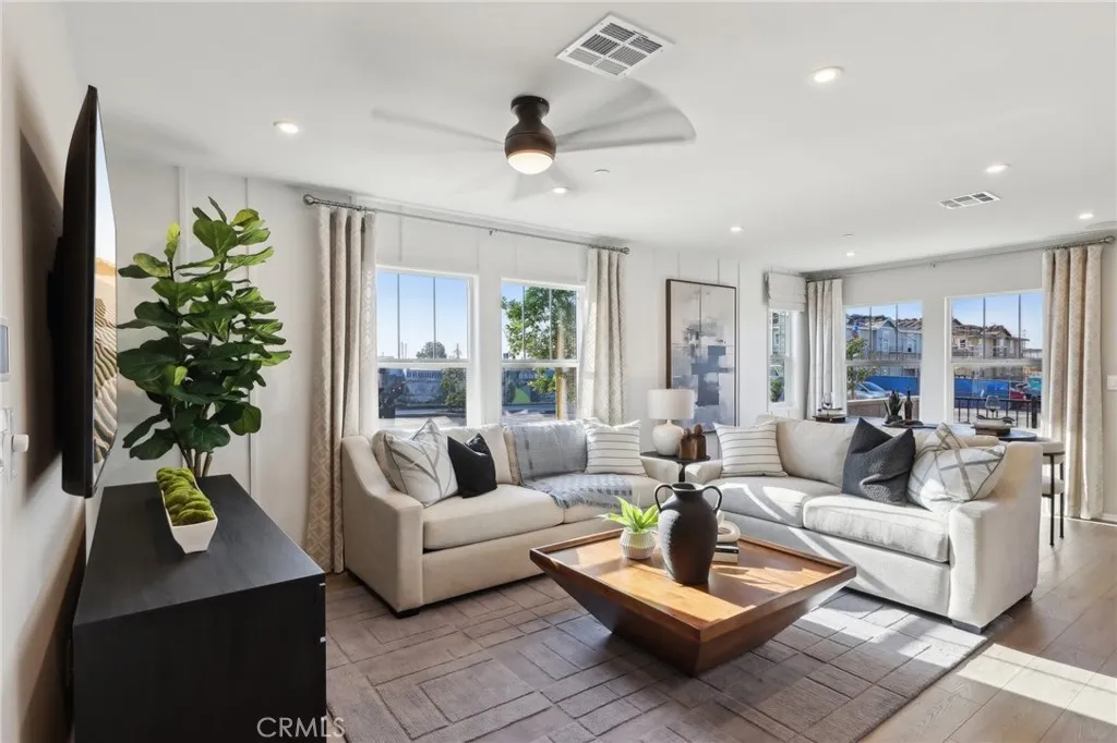 Additional image 18 of 15575 April Dawn Way Unit 5, Fontana, CA 92336