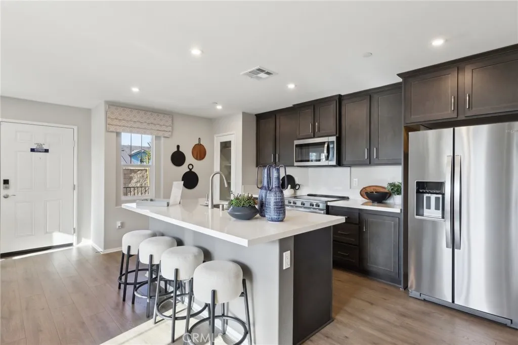 Additional image 6 of 15575 April Dawn Way Unit 5, Fontana, CA 92336