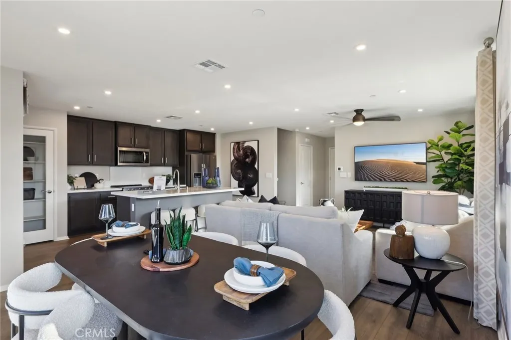 Additional image 4 of 15575 April Dawn Way Unit 5, Fontana, CA 92336