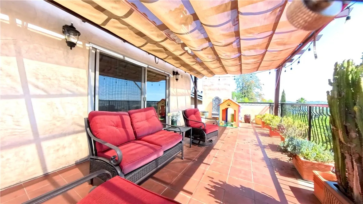 Additional image 40 of 633 Sunnyhill Drive, Los Angeles, CA 90065