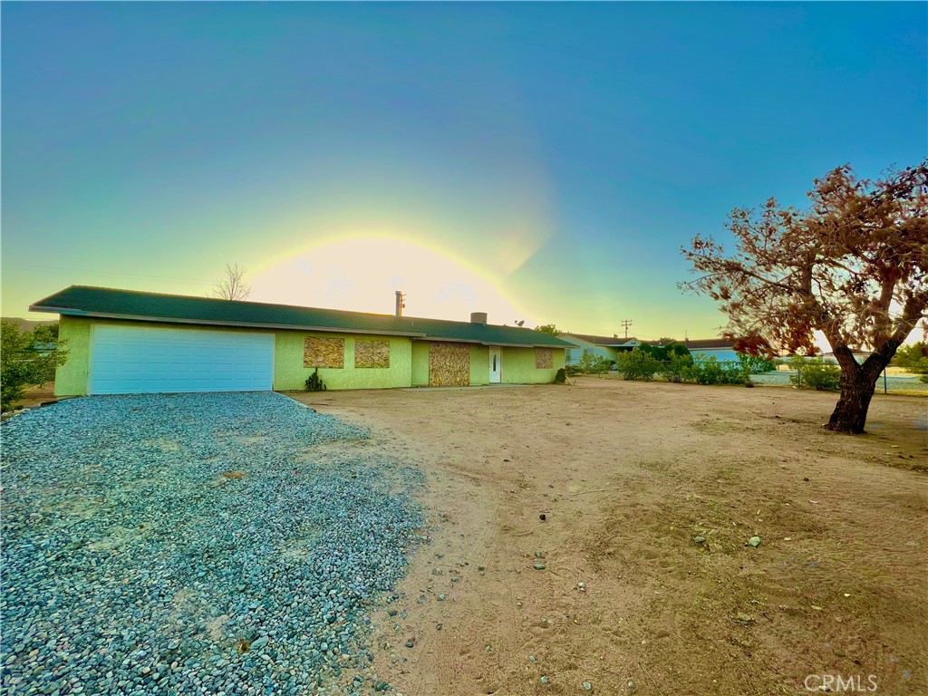 4758 Avenida La Mirada, Joshua Tree, CA 92252 - MLS#: JT23092847