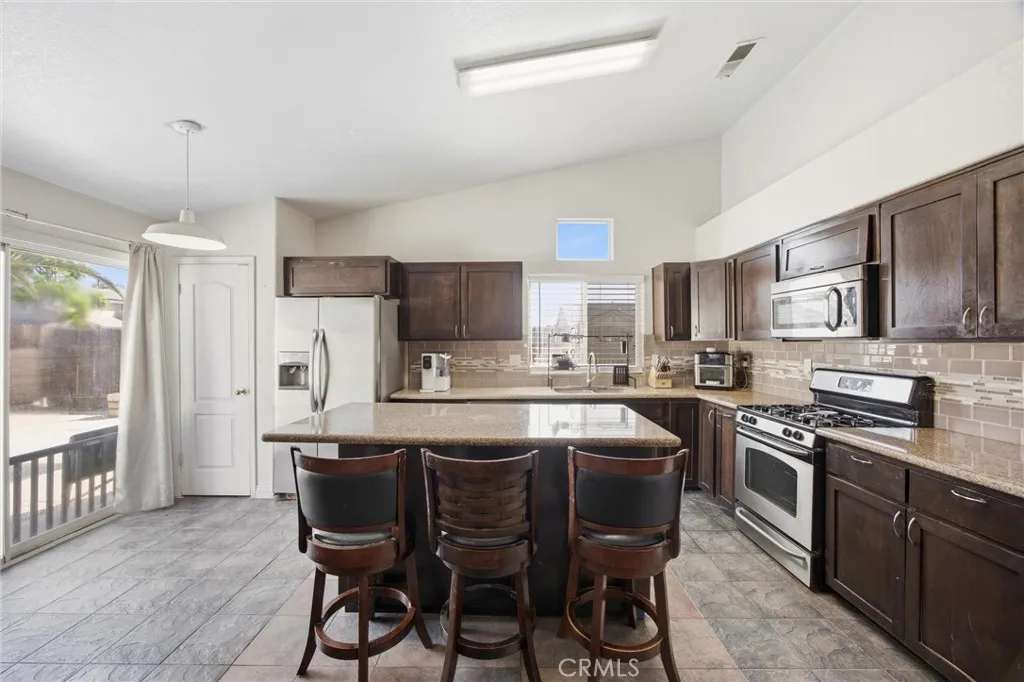 Additional image 57 of 3802 Windflower Avenue, Bakersfield, CA 93313